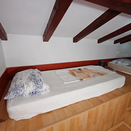 For 2 Adults And 2-3 Kids Appartamento *